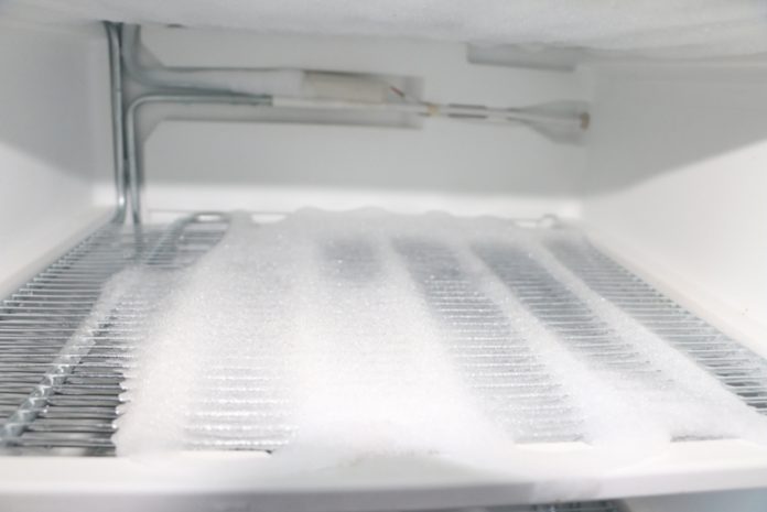 How to defrost a freezer?